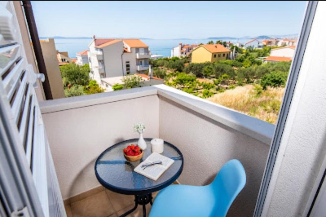Apartmani Dubrava Podstrana Luaran gambar