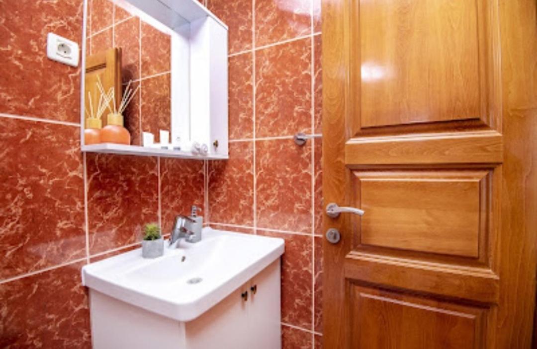 Apartmani Dubrava Podstrana Luaran gambar