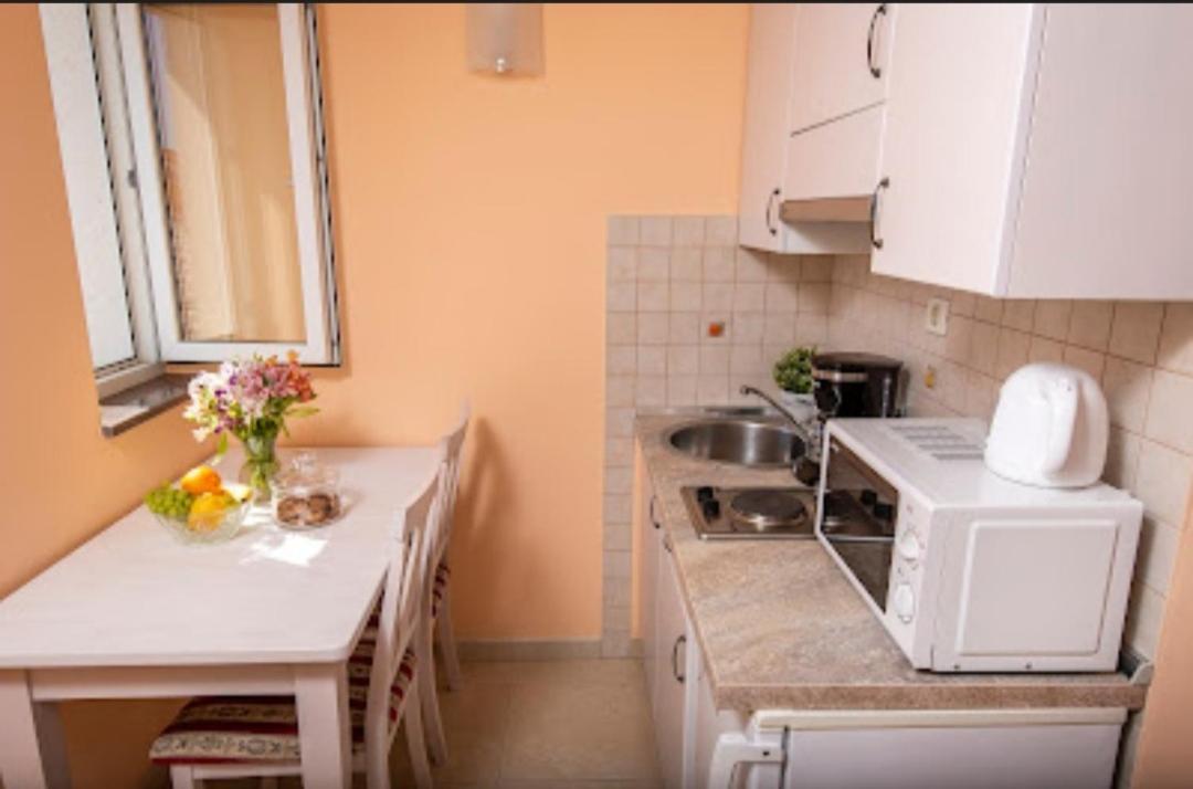 Apartmani Dubrava Podstrana Luaran gambar